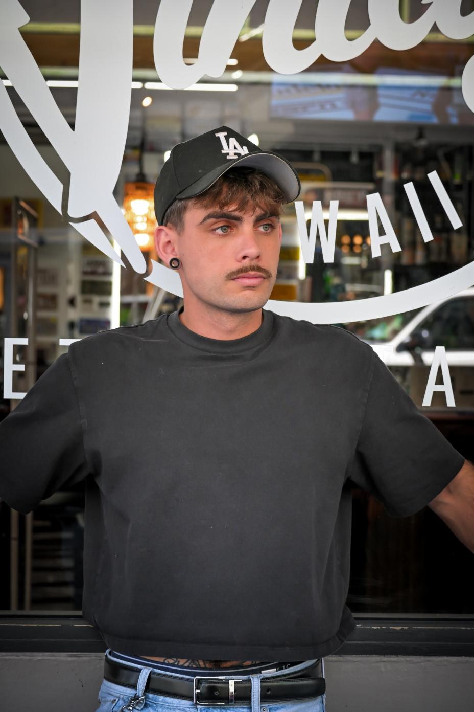 Anthony Gatto — independent barber in Honolulu, Hawaii